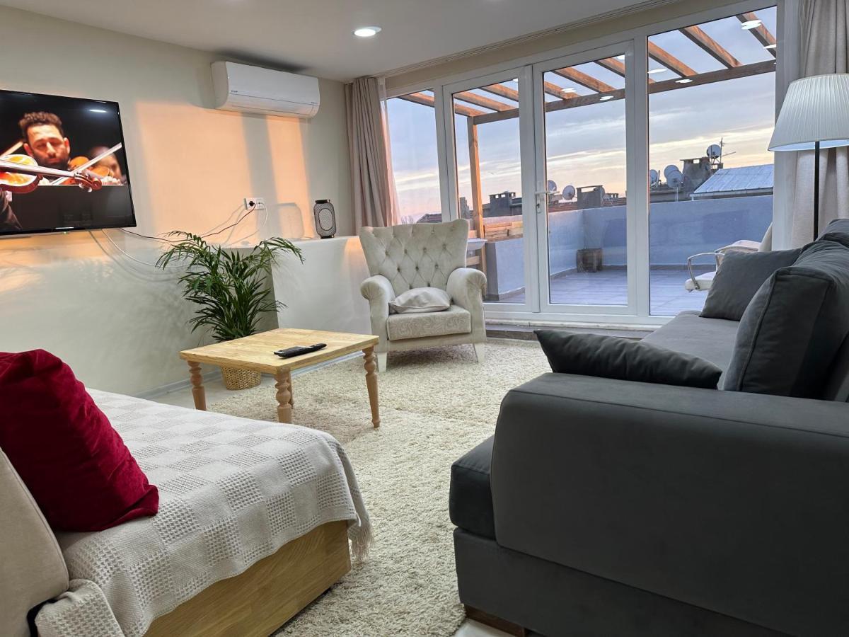 Fatih Merkezi Lokasyon Guzel Teras Manzarasi Apartament