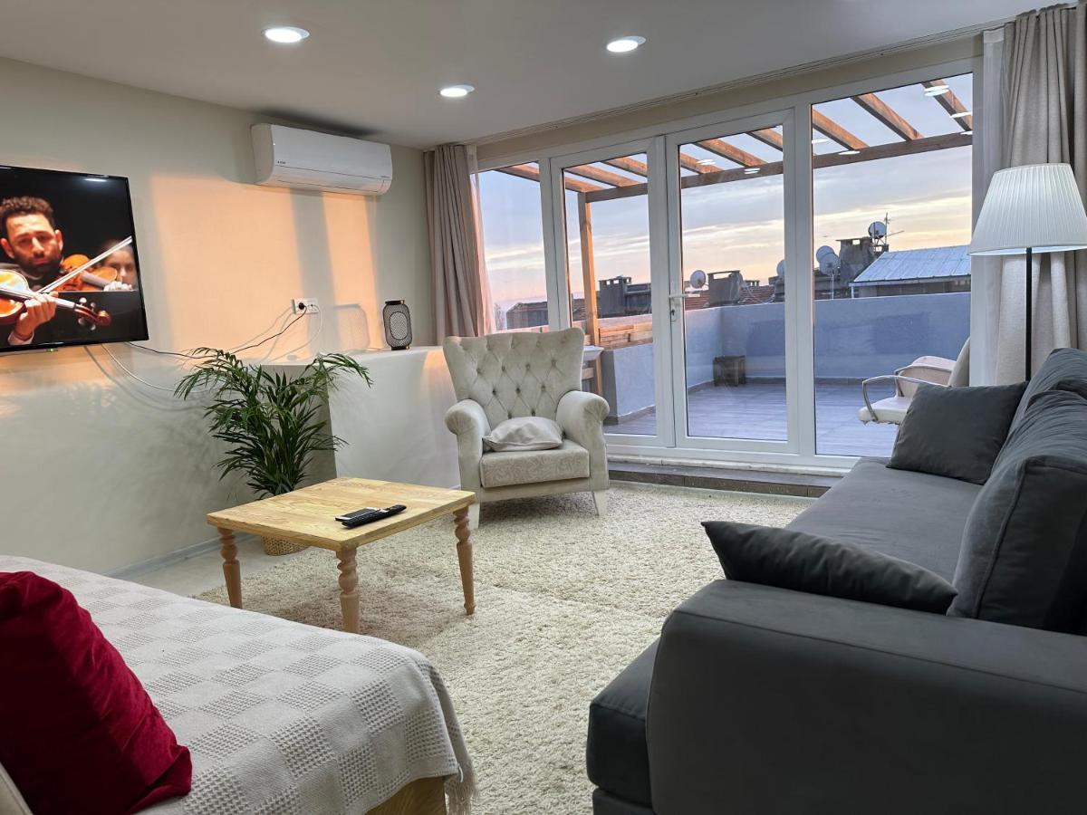 Fatih Merkezi Lokasyon Guzel Teras Manzarasi Apartament
